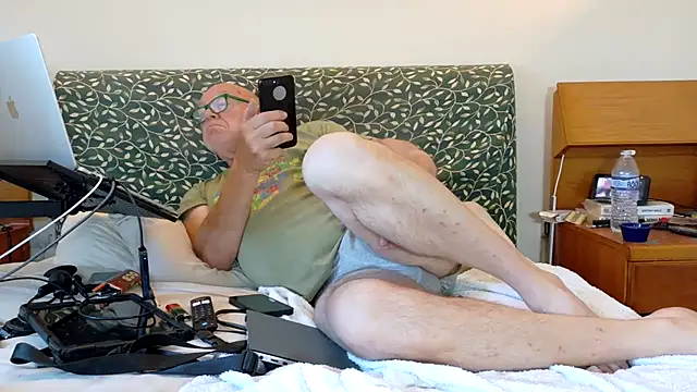 Snapshot of KinkCentral chatting on June 2026 07:42:01 PM KinkCentral online show from June 2026 07:42:01 PM