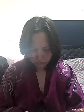 Snapshot of Valkarys chatting on April 2026 08:00:02 PM Valkarys online show from April 2026 08:00:02 PM