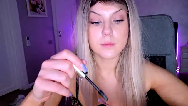 ChristieBlace online show from June 2026 08:47:01 PM