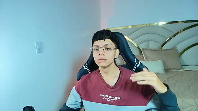 Snapshot of Milo_Storm chatting on April 2026 12:14:02 PM Milo Storm online show from April 2026 12:14:02 PM