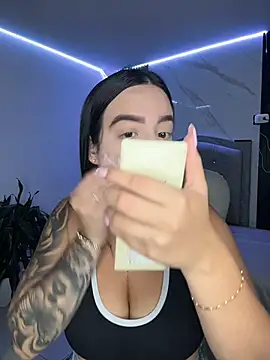 Snapshot of Lisa_brown01 chatting on April 2026 11:13:01 PM Lisa brown01 online show from April 2026 11:13:01 PM