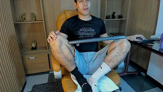 Snapshot of Derek_Voss chatting on April 2026 11:48:01 AM Derek Voss online show from April 2026 11:48:01 AM