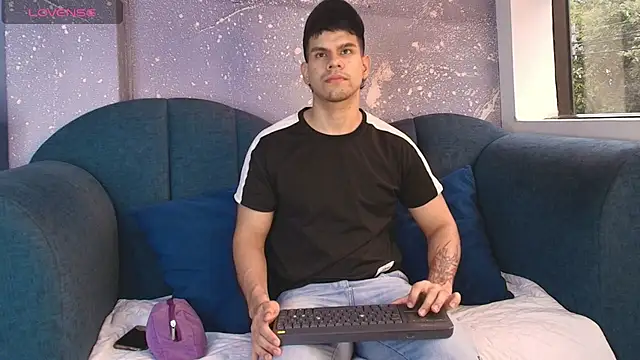 Derek Voss online show from June 2026 01:01:02 PM