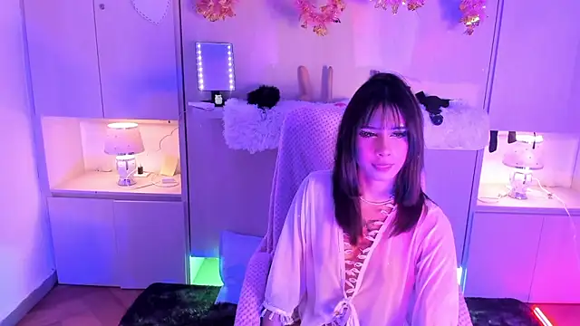 TomieDark  online show from April 2026 08:15:01 PM