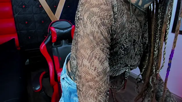 Snapshot of Lucy_Doll8 chatting on April 2026 08:06:01 PM Lucy Doll8 online show from April 2026 08:06:01 PM