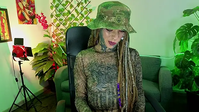 Snapshot of Lucy_Doll8 chatting on June 2026 09:13:02 PM Lucy Doll8 online show from June 2026 09:13:02 PM