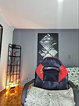 kandyts online show from May 2026 09:44:02 PM