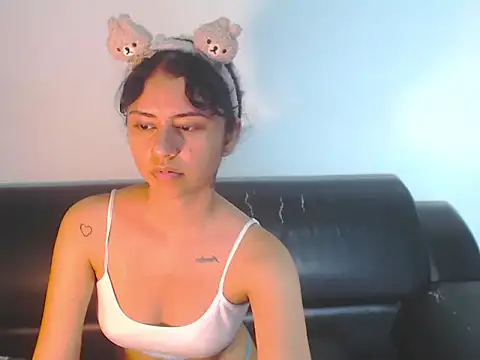 BellaLuxxs online show from May 2026 12:40:02 AM