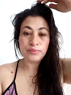 Snapshot of DessireLeclair_ chatting on April 2026 01:46:02 PM DessireLeclair online show from April 2026 01:46:02 PM