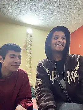 Snapshot of samuel_prrr chatting on April 2026 10:34:02 PM samuel prrr online show from April 2026 10:34:02 PM