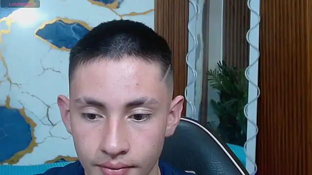 Snapshot of Andres_Tay chatting on April 2026 06:27:02 AM Andres Tay online show from April 2026 06:27:02 AM