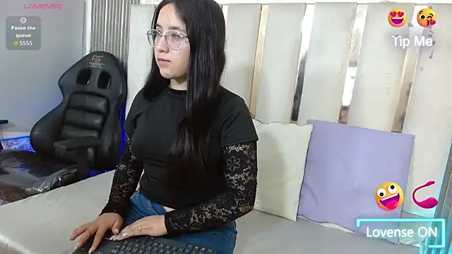 MADDISSON TAY online show from June 2026 11:51:02 AM
