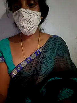 Snapshot of Tamil_Hot_HoneyBee chatting on May 2026 02:03:02 PM Tamil Hot HoneyBee online show from May 2026 02:03:02 PM