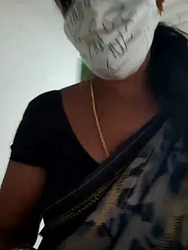 Snapshot of Tamil_Hot_HoneyBee chatting on May 2026 11:26:01 AM Tamil Hot HoneyBee online show from May 2026 11:26:01 AM