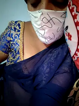 Snapshot of Tamil_Hot_HoneyBee chatting on May 2026 04:26:01 PM Tamil Hot HoneyBee online show from May 2026 04:26:01 PM