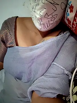 Snapshot of Tamil_Hot_HoneyBee chatting on May 2026 06:31:02 AM Tamil Hot HoneyBee online show from May 2026 06:31:02 AM