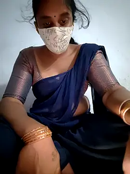 Snapshot of Tamil_Hot_HoneyBee chatting on June 2026 04:32:02 AM Tamil Hot HoneyBee online show from June 2026 04:32:02 AM