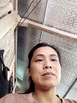 Snapshot of Onie116 chatting on April 2026 07:33:02 AM Onie116 online show from April 2026 07:33:02 AM