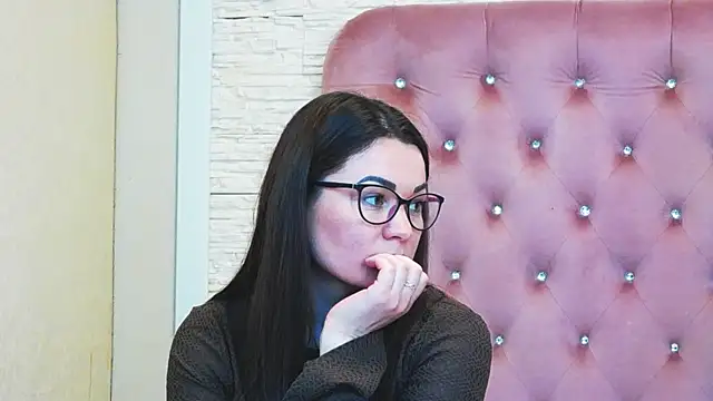 Snapshot of EvaKarrera chatting on April 2026 07:17:02 AM EvaKarrera online show from April 2026 07:17:02 AM