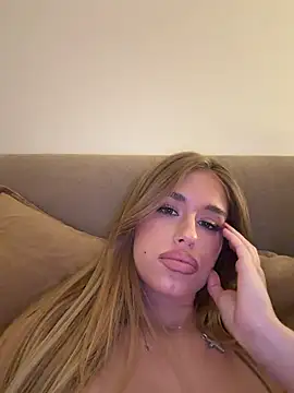Snapshot of jessicablondexxx chatting on May 2026 08:46:02 PM jessicablondexxx online show from May 2026 08:46:02 PM