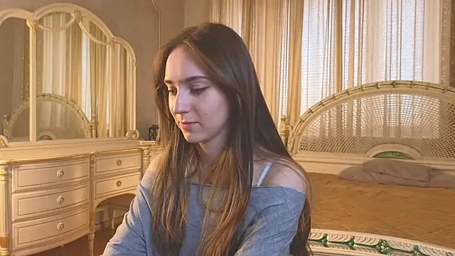 Snapshot of LoreCafasso chatting on April 2026 04:17:01 AM LoreCafasso online show from April 2026 04:17:01 AM