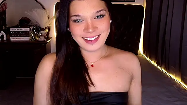 Empress Candice online show from May 2026 01:06:01 PM