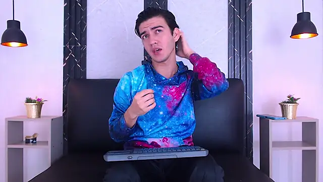 Snapshot of Feiccer_Castquer chatting on April 2026 11:36:02 PM Feiccer Castquer online show from April 2026 11:36:02 PM