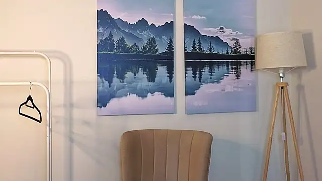 Snapshot of WeiKosareff chatting on April 2026 04:48:02 AM WeiKosareff online show from April 2026 04:48:02 AM