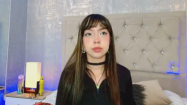 Isisnovafg online show from May 2026 07:07:01 PM