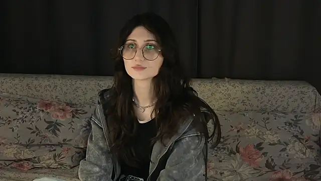 Snapshot of SaintMental chatting on April 2026 12:46:01 AM SaintMental online show from April 2026 12:46:01 AM