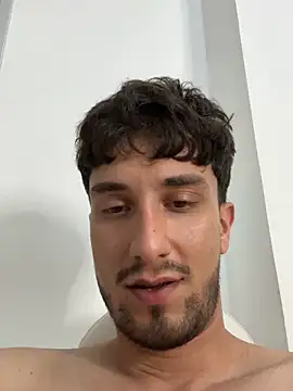 Snapshot of Juego_Secreto chatting on April 2026 02:58:02 PM Juego Secreto online show from April 2026 02:58:02 PM