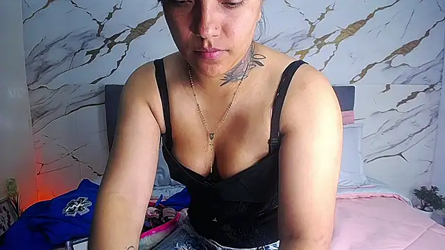 Snapshot of love_sharit0409 chatting on April 2026 12:52:02 AM love sharit0409 online show from April 2026 12:52:02 AM