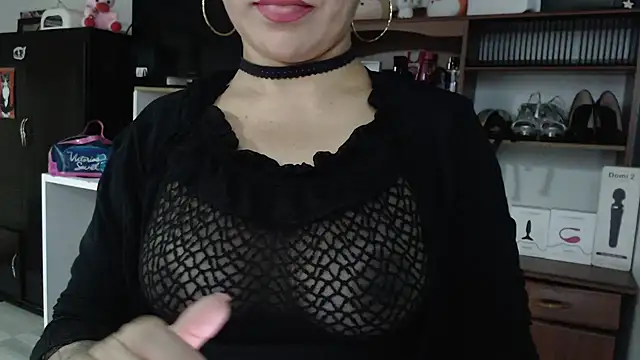 nadia  abaud online show from February 2025 03:43:02 AM