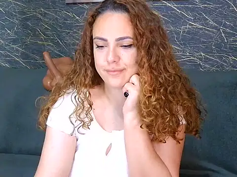 Snapshot of curlygirl35 chatting on June 2026 09:57:01 PM curlygirl35 online show from June 2026 09:57:01 PM