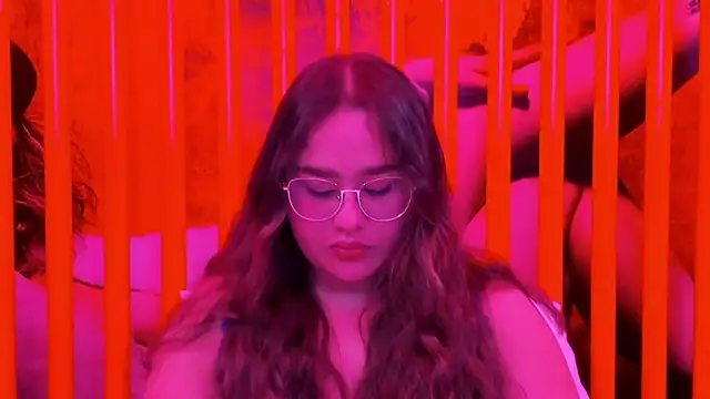 Snapshot of sharaa_miller chatting on April 2026 12:53:01 AM sharaa miller online show from April 2026 12:53:01 AM