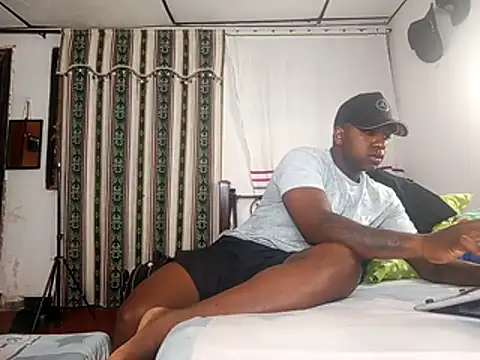 Snapshot of Hector-black chatting on April 2026 03:42:02 AM Hector-black online show from April 2026 03:42:02 AM