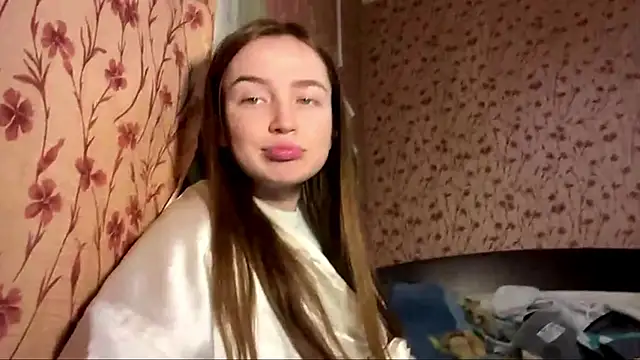 Snapshot of Chloooee chatting on May 2026 04:26:02 PM Chloooee online show from May 2026 04:26:02 PM