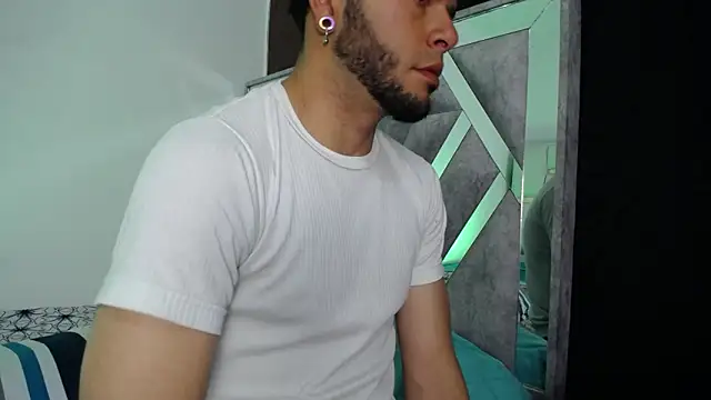 Snapshot of Mr_Domination1 chatting on April 2026 07:00:01 AM Mr Domination1 online show from April 2026 07:00:01 AM