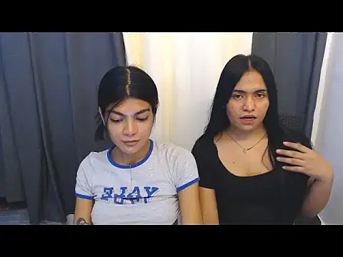 Snapshot of AveryBlesss chatting on April 2026 08:45:01 AM AveryBlesss online show from April 2026 08:45:01 AM