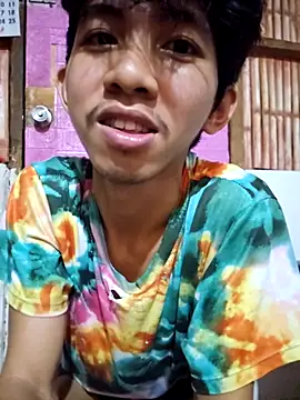 Snapshot of reynaldzzz chatting on April 2026 06:38:01 PM reynaldzzz online show from April 2026 06:38:01 PM