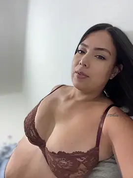 Snapshot of Thaix- chatting on May 2026 04:25:02 PM Thaix- online show from May 2026 04:25:02 PM