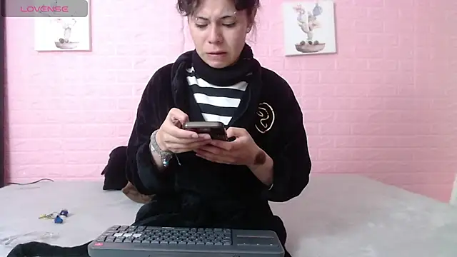 Snapshot of majumei chatting on June 2026 04:59:01 AM majumei online show from June 2026 04:59:01 AM