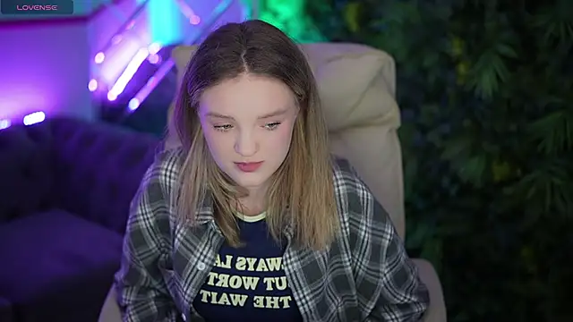 Snapshot of MariaMedow chatting on April 2026 12:41:01 PM MariaMedow online show from April 2026 12:41:01 PM