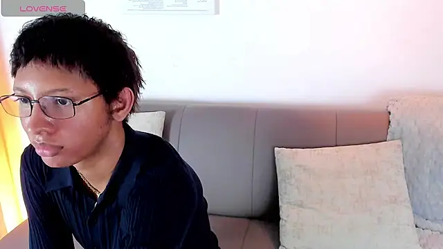 Snapshot of brook_sun chatting on April 2026 03:48:02 AM brook sun online show from April 2026 03:48:02 AM