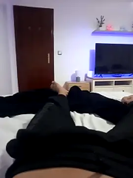 Snapshot of edgarjosemaneiro chatting on April 2026 07:44:02 PM edgarjosemaneiro online show from April 2026 07:44:02 PM