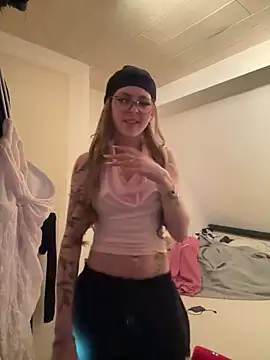 Lina-420 online show from May 2026 07:43:02 PM