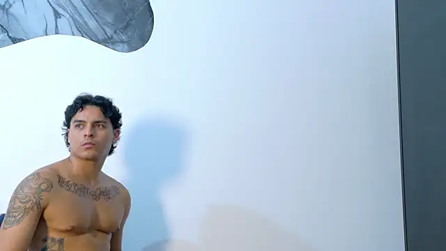 Snapshot of AndyHot__ chatting on April 2026 01:27:02 PM AndyHot online show from April 2026 01:27:02 PM