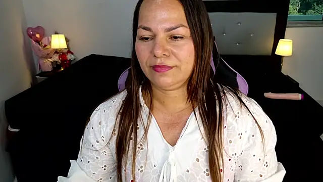 Snapshot of Madame_scarlet44 chatting on May 2026 07:29:01 PM Madame scarlet44 online show from May 2026 07:29:01 PM