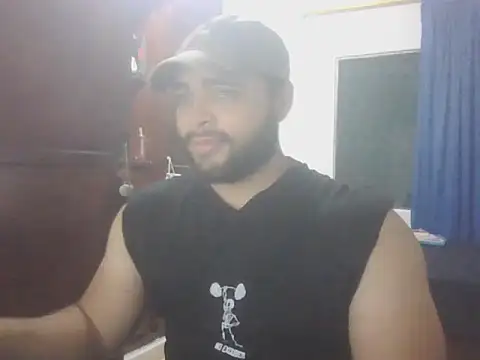 Snapshot of Bearmachin chatting on April 2026 11:11:01 PM Bearmachin online show from April 2026 11:11:01 PM