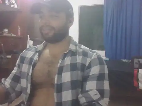 Snapshot of Bearmachin chatting on May 2026 04:17:02 AM Bearmachin online show from May 2026 04:17:02 AM